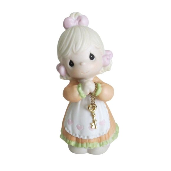 Precious Moments Figurine - "Love Is The Key" Figurine - Vintage 1998 Enesco - Picture 1 of 8